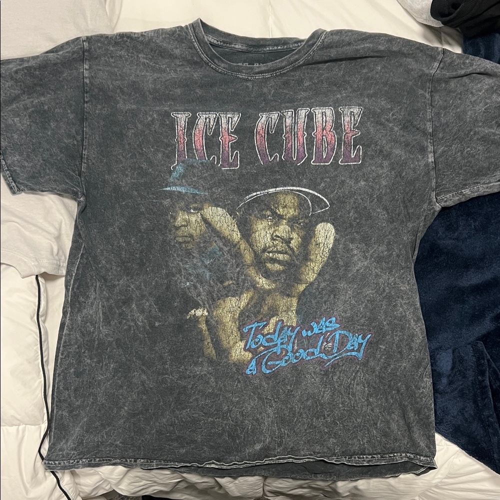 Vintage Graphic Tee - Black